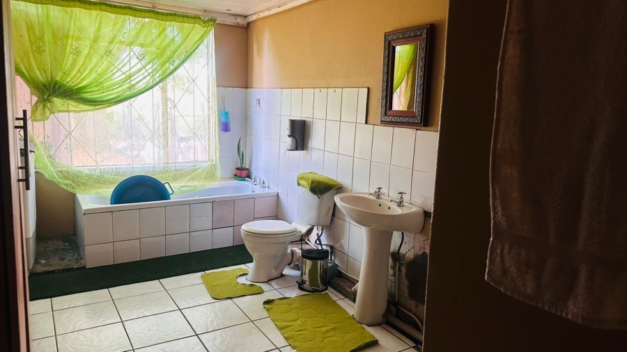 Commercial Property for Sale in Lakeview Free State